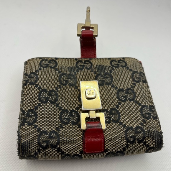 HP🎉 Gucci Wallet - Picture 2 of 9